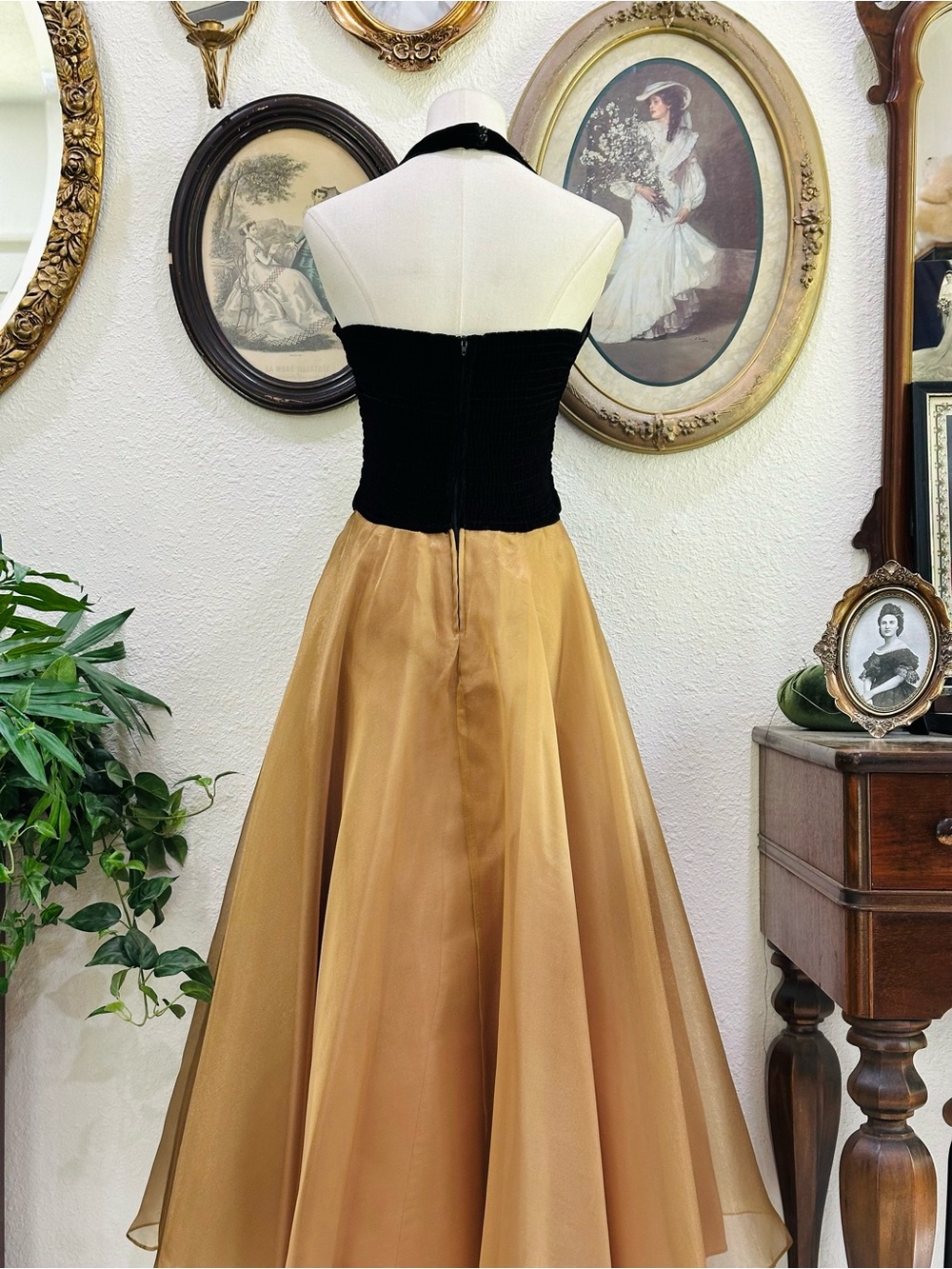 Vintage Dollar Velvet Gold Evening Gown - Picture 11 of 13